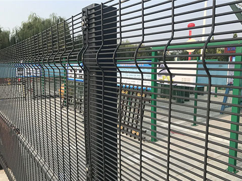 Clear-View Fences & Privacy Screen Fences